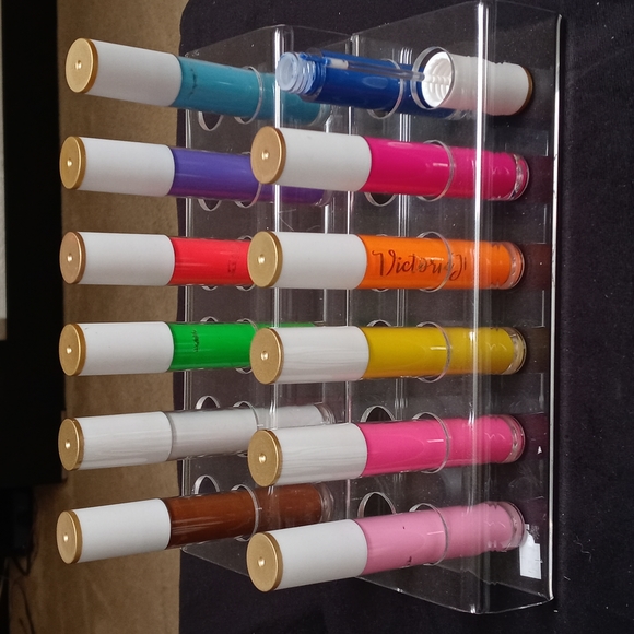 Cosmetics - Picture 3 of 3